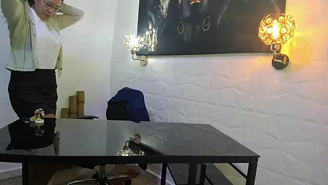 miss lucero1 online show from February 2025 01:25:01 PM