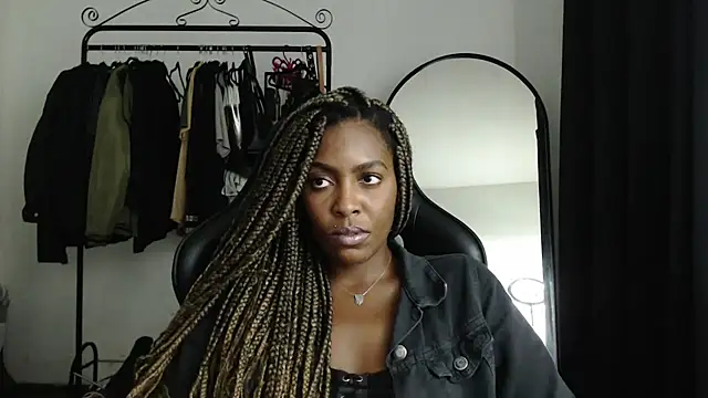 marisilva br online show from February 2025 09:56:01 PM