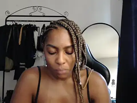 marisilva br online show from February 2025 01:19:02 PM