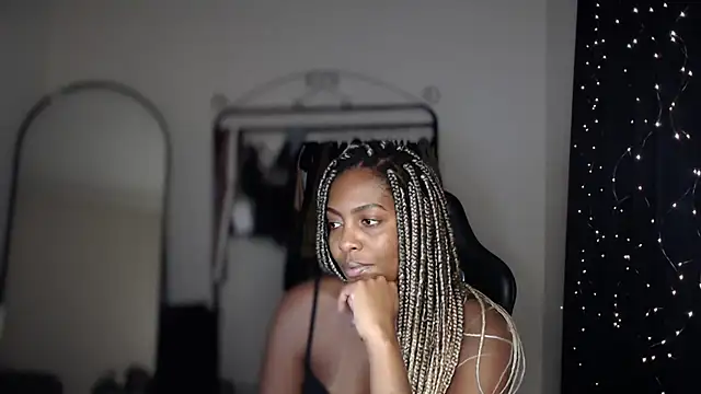 marisilva br online show from October 2025 10:07:02 PM