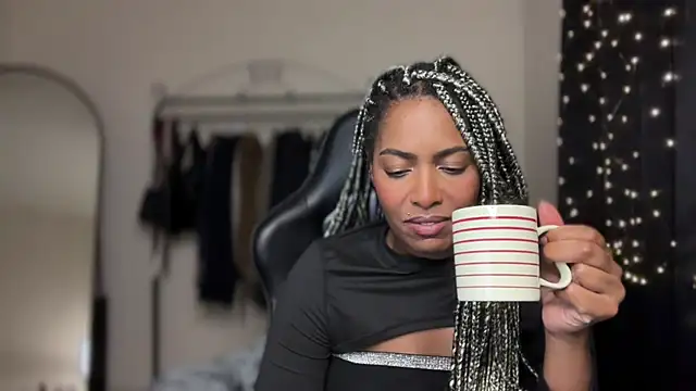 marisilva br online show from November 2025 12:54:01 AM