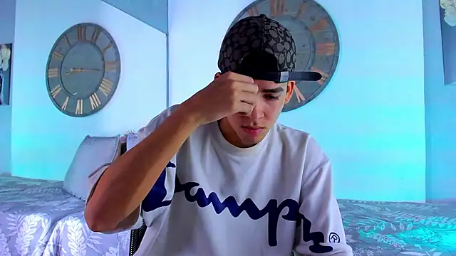 Mike 0233  online show from December 2024 03:47:02 AM