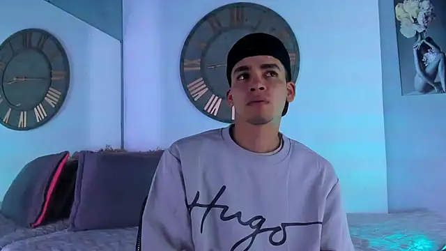 Mike 0233  online show from December 2024 03:11:02 AM