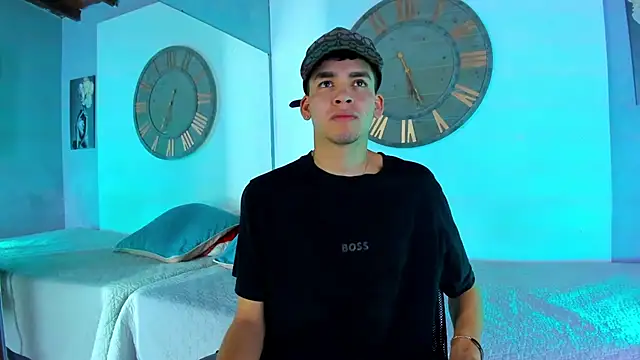 Mike 0233  online show from January 2025 04:33:02 AM