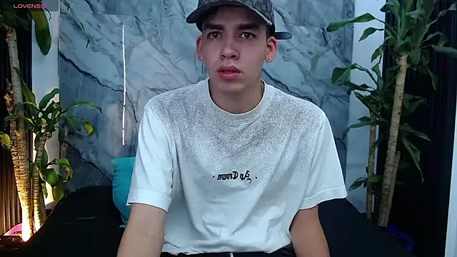 Mike 0233  online show from February 2025 11:39:02 AM