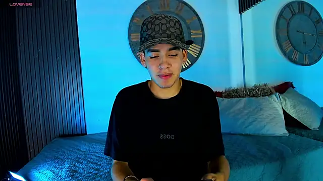 Mike 0233  online show from February 2025 05:12:02 AM