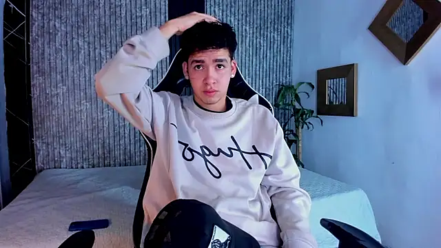 Mike 0233  online show from September 2025 04:12:02 AM