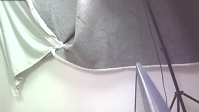 carolinesampaio online show from March 2025 05:06:02 PM