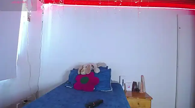 juli05star20 online show from December 2024 12:24:01 PM