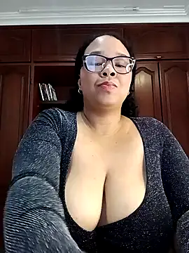 XMara online show from February 2025 07:42:01 PM