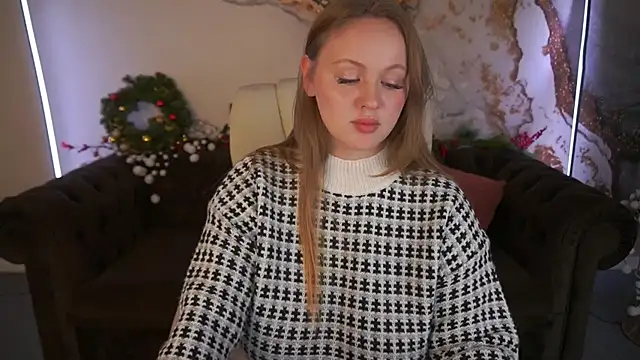 Snapshot of LylaYeess chatting on December 2024 05:34:01 PM LylaYeess online show from December 2024 05:34:01 PM