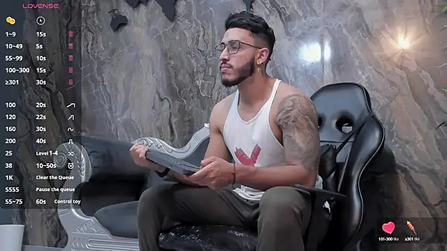 Snapshot of Liam_Kleiin chatting on January 2025 11:53:01 AM Liam Kleiin online show from January 2025 11:53:01 AM