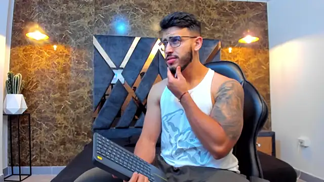 Snapshot of Liam_Kleiin chatting on September 2025 11:23:01 AM Liam Kleiin online show from September 2025 11:23:01 AM