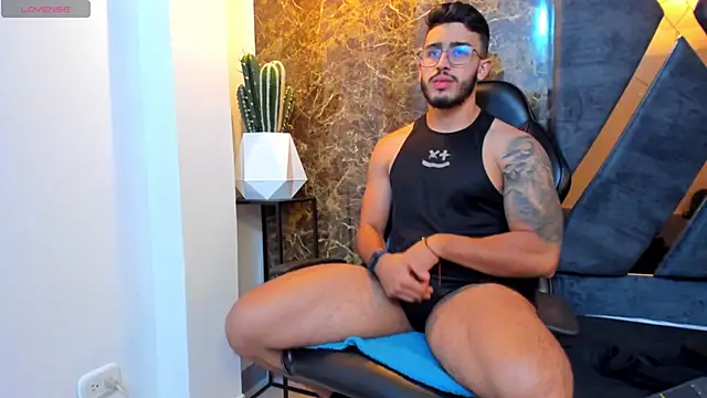 Snapshot of Liam_Kleiin chatting on September 2025 11:23:02 AM Liam Kleiin online show from September 2025 11:23:02 AM