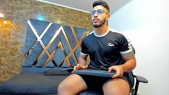 Snapshot of Liam_Kleiin chatting on September 2025 11:14:01 AM Liam Kleiin online show from September 2025 11:14:01 AM