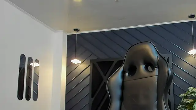 Snapshot of Liam_Kleiin chatting on November 2025 11:23:02 AM Liam Kleiin online show from November 2025 11:23:02 AM