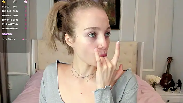 Snapshot of _LISA_BABYMETAL_ chatting on February 2026 05:16:02 AM LISA BABYMETAL online show from February 2026 05:16:02 AM