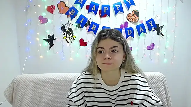 TinaRedly online show from March 2025 06:19:01 PM