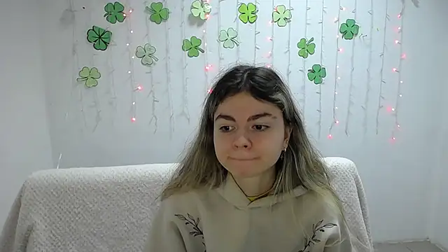 TinaRedly online show from March 2025 06:23:02 PM