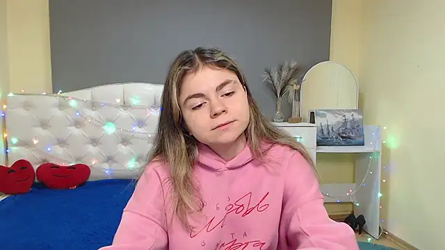 TinaRedly online show from January 2026 07:01:02 AM