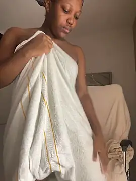 kellya  online show from March 2025 11:46:01 PM