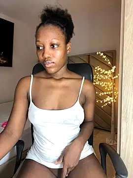 kellya  online show from November 2025 11:58:02 PM