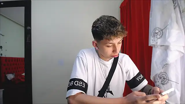  Thomas hot  online show from January 2025 03:35:01 AM