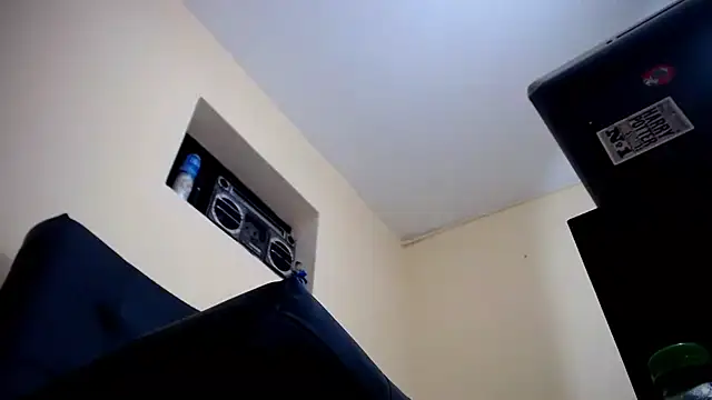 Osiiriis online show from February 2025 04:04:01 AM