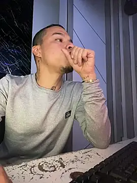 Osiiriis online show from February 2025 10:04:01 PM