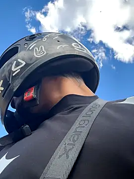 Osiiriis online show from September 2025 08:42:01 PM