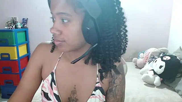 TiffanyRoouse online show from December 2025 12:04:01 AM