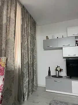 Snapshot of _adelle chatting on February 2026 12:20:02 PM adelle online show from February 2026 12:20:02 PM