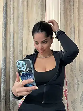 Snapshot of _adelle chatting on February 2026 11:50:01 AM adelle online show from February 2026 11:50:01 AM