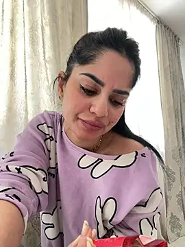 Snapshot of _adelle chatting on February 2026 11:09:02 AM adelle online show from February 2026 11:09:02 AM