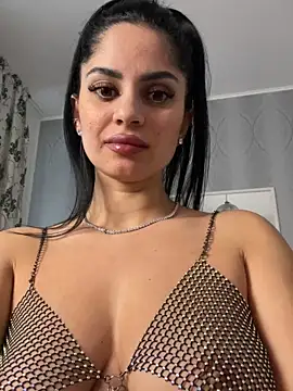 Snapshot of _adelle chatting on February 2026 02:06:02 PM adelle online show from February 2026 02:06:02 PM