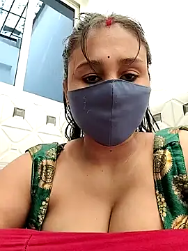 Snapshot of Archna-ji chatting on January 2025 05:40:01 AM Archna-ji online show from January 2025 05:40:01 AM