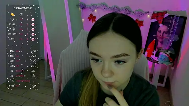 Snapshot of Florence_meow chatting on December 2024 10:45:02 AM Florence meow online show from December 2024 10:45:02 AM