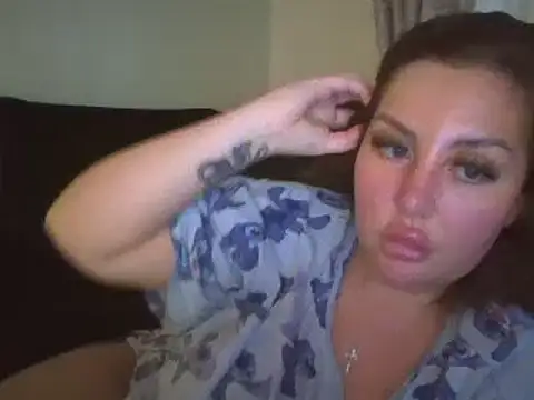 Snapshot of magical_mia chatting on January 2025 05:49:01 PM magical mia online show from January 2025 05:49:01 PM