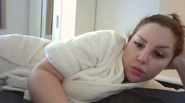 Snapshot of magical_mia chatting on February 2025 03:50:01 PM magical mia online show from February 2025 03:50:01 PM