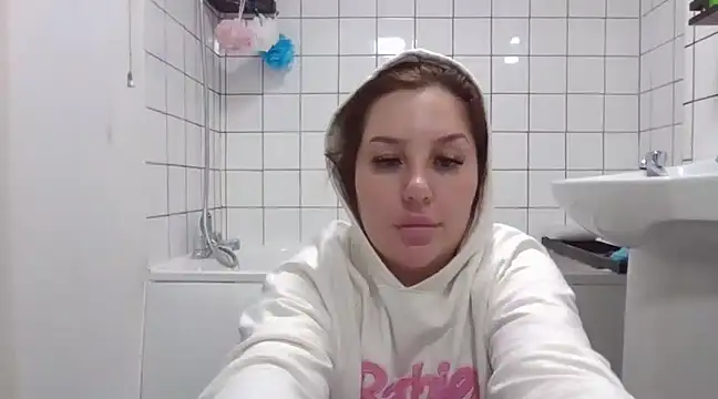 Snapshot of magical_mia chatting on February 2025 03:39:01 PM magical mia online show from February 2025 03:39:01 PM