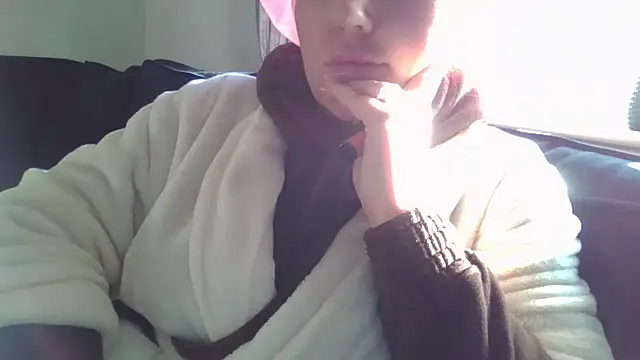 Snapshot of magical_mia chatting on February 2025 02:37:01 PM magical mia online show from February 2025 02:37:01 PM