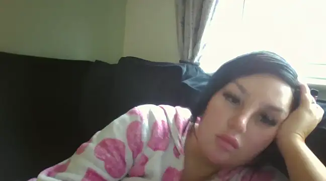 Snapshot of magical_mia chatting on February 2025 02:57:01 PM magical mia online show from February 2025 02:57:01 PM