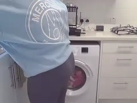 Snapshot of magical_mia chatting on March 2025 02:40:01 PM magical mia online show from March 2025 02:40:01 PM