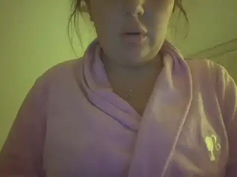 Snapshot of magical_mia chatting on March 2025 08:26:02 PM magical mia online show from March 2025 08:26:02 PM