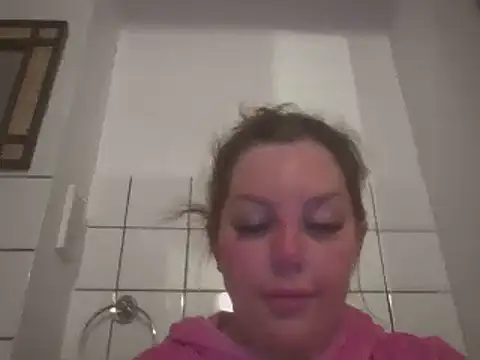 Snapshot of magical_mia chatting on March 2025 06:14:01 PM magical mia online show from March 2025 06:14:01 PM