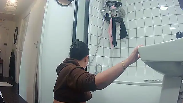 Snapshot of magical_mia chatting on October 2025 01:09:01 PM magical mia online show from October 2025 01:09:01 PM