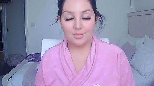 Snapshot of magical_mia chatting on October 2025 10:05:02 AM magical mia online show from October 2025 10:05:02 AM