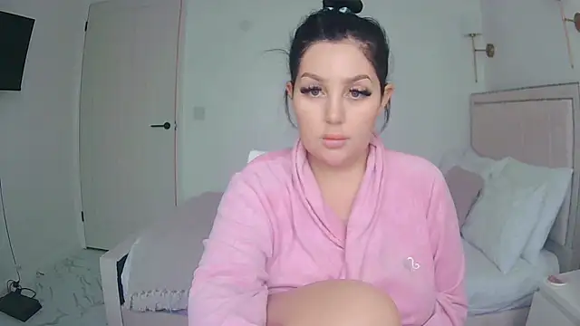 Snapshot of magical_mia chatting on October 2025 11:31:02 AM magical mia online show from October 2025 11:31:02 AM