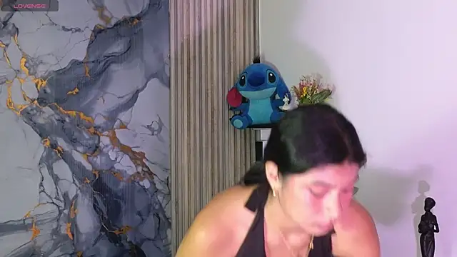 Snapshot of LissaWiild chatting on September 2025 01:44:02 PM LissaWiild online show from September 2025 01:44:02 PM