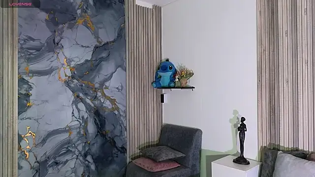 Snapshot of LissaWiild chatting on September 2025 08:21:01 PM LissaWiild online show from September 2025 08:21:01 PM